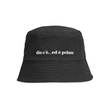 DIO C'È ED È PELATO | Bucket hat